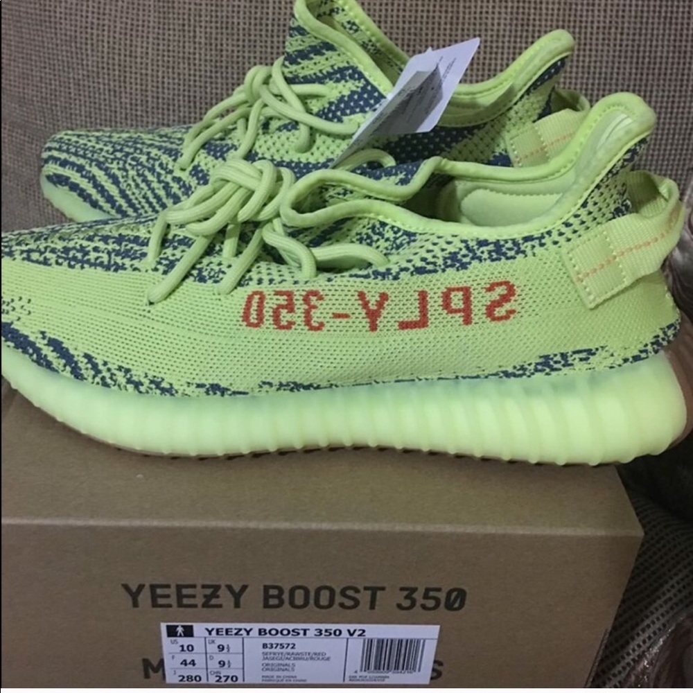 Never worn Yeezys